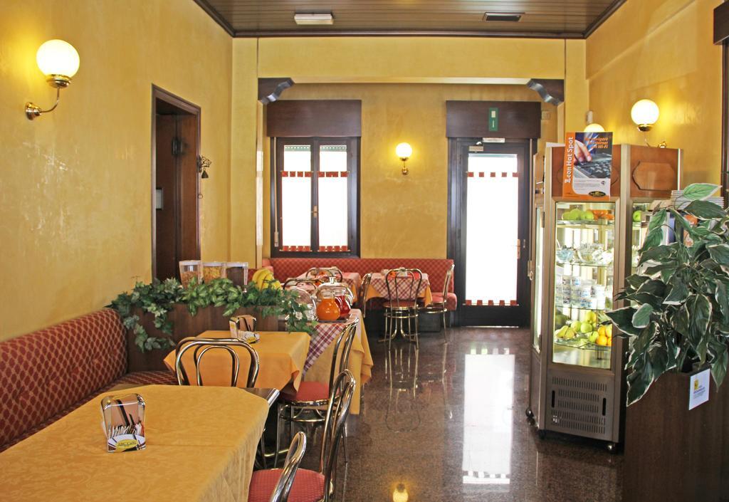Albergo Ristorante Leon D'Oro Noventa di Piave Exterior photo