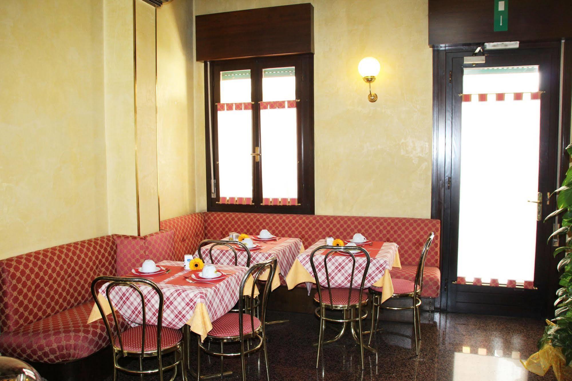 Albergo Ristorante Leon D'Oro Noventa di Piave Exterior photo