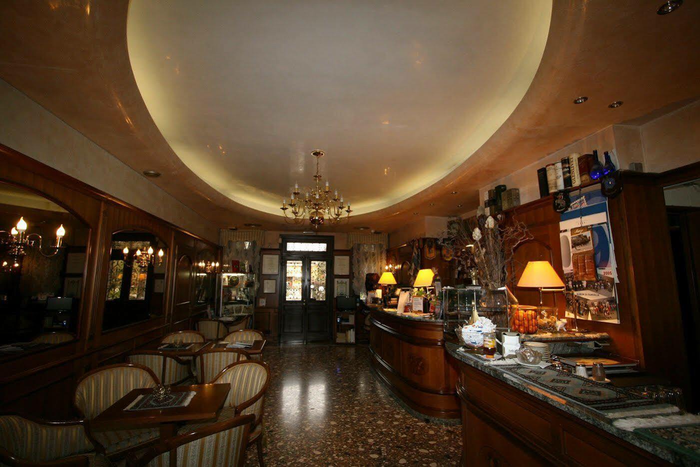 Albergo Ristorante Leon D'Oro Noventa di Piave Exterior photo
